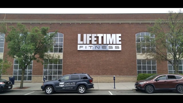 'Columbus, Ohio: Lifetime Fitness, Easton area...