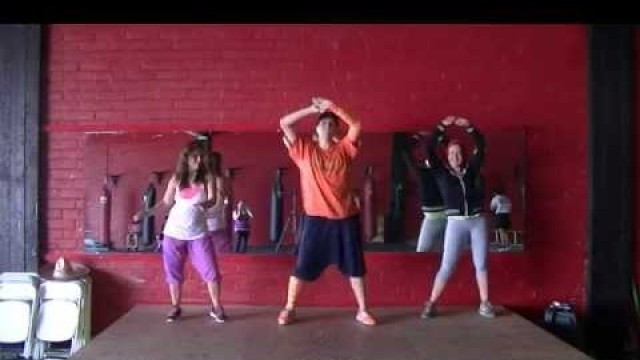 'Bailando - Enrique Iglesias (mambo version) - Dance Fitness w/ Crazy Sock TV'